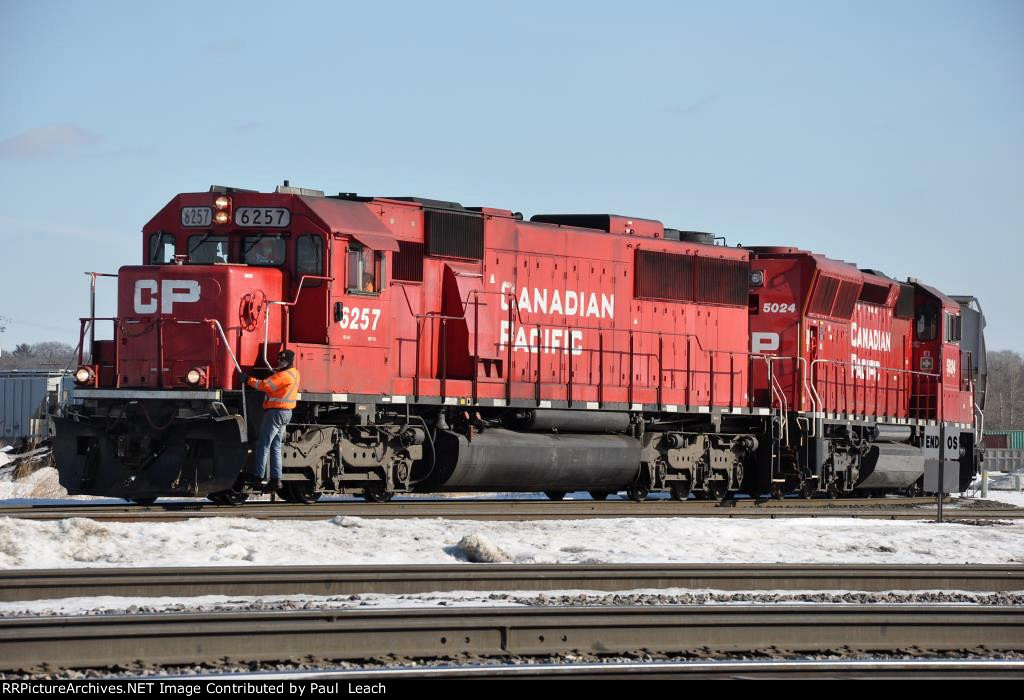 Transfer comes around the Shoreham loop track